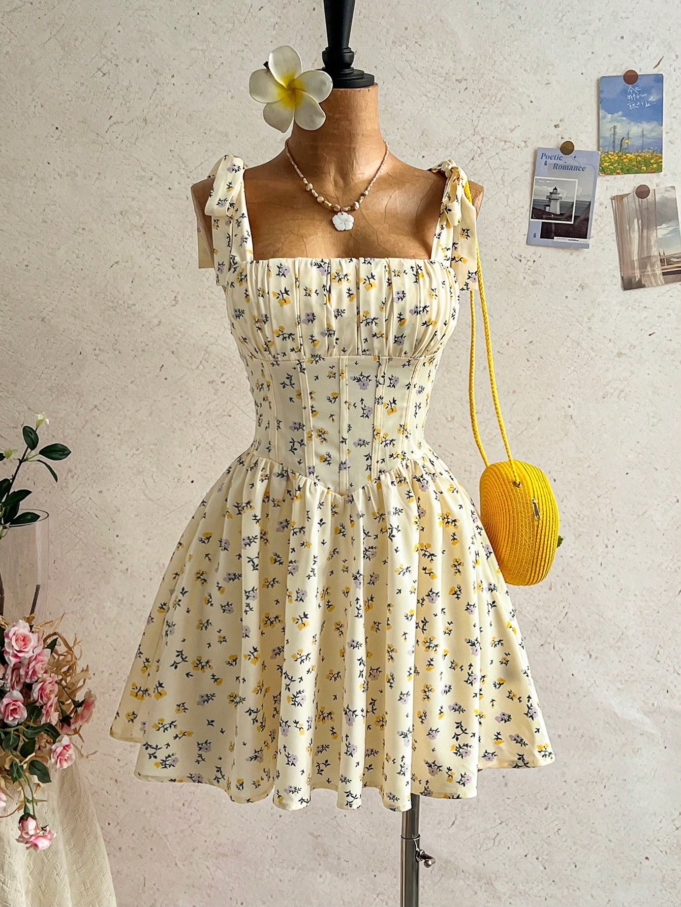 Vestido Amarelo Cottagecore com Laços — Soleia — foto 2