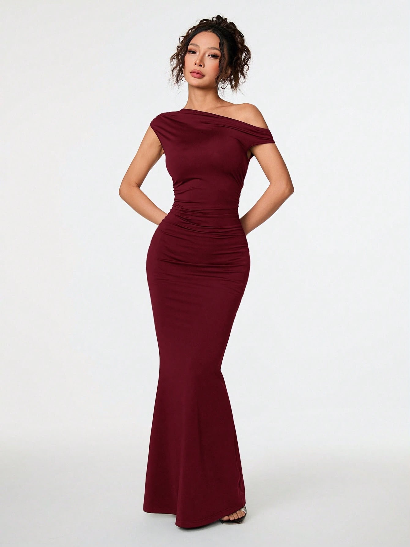 Vestido Longo Vinho Ombro Assimétrico — SHEIN PETITE — foto 2