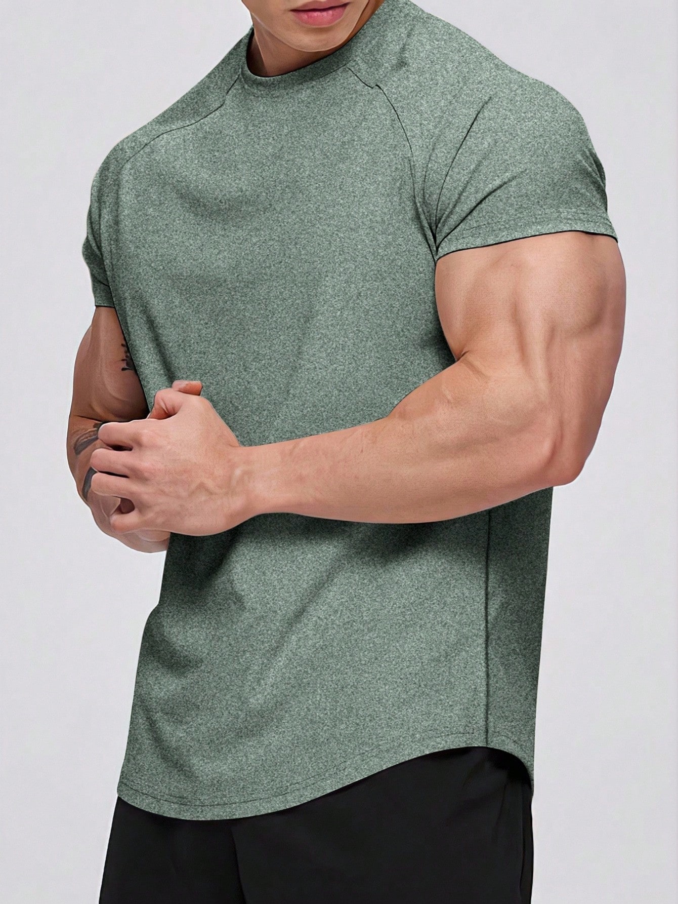 Coreblaze Camiseta esportiva masculina casual de verão com gola redonda e mangas raglan, ideal para treinos, corrida e academia. Respirável e leve. — foto 1