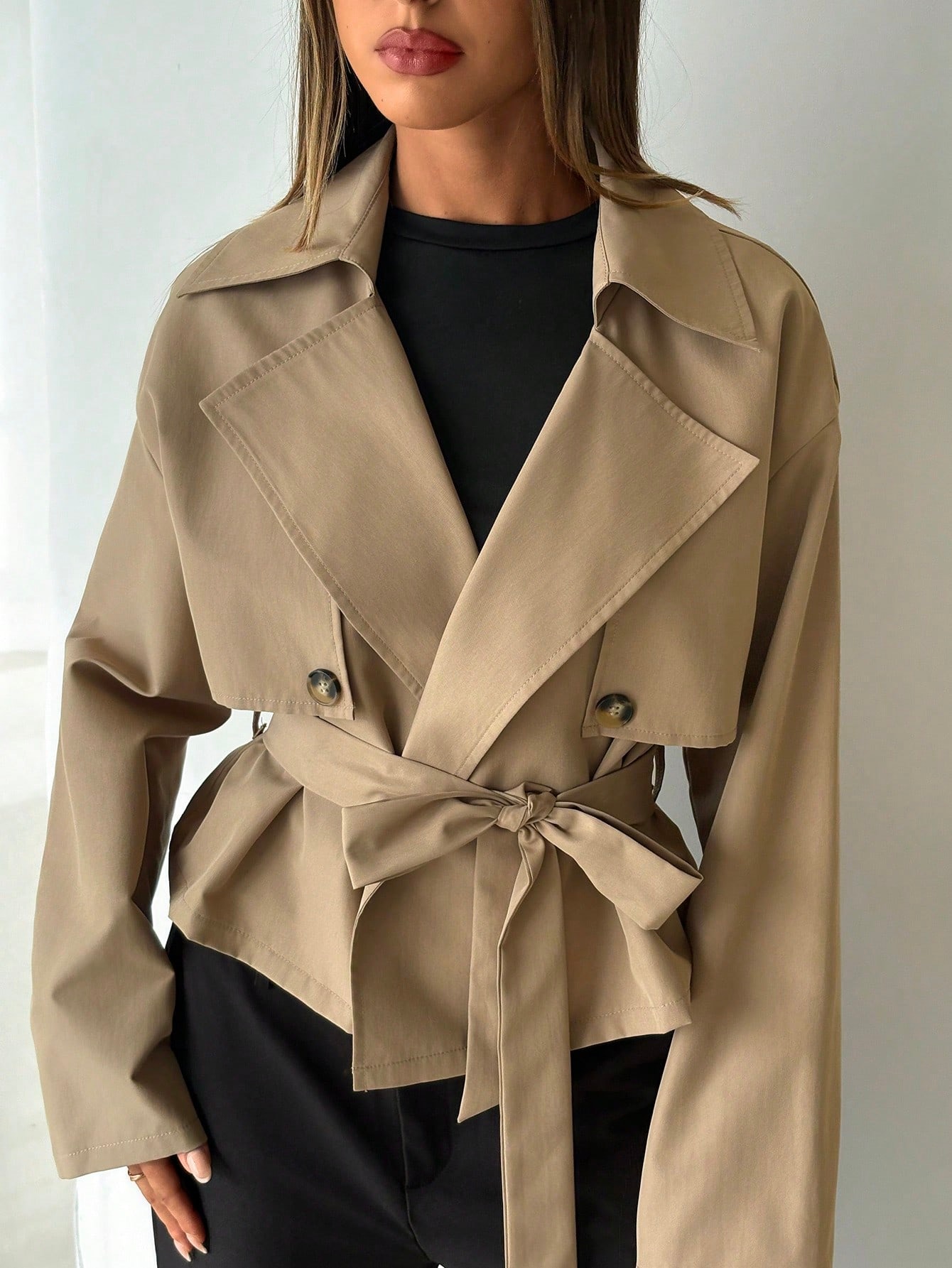 Aloruh Casaco Trench Curto de Senhora para Outono, Cor Lisa, Dupla Abotoadura, Manga Comprida, Verde Cáqui, Casual Elegante, Opção Profissional para Escritório e Negócios — foto 1